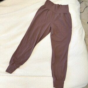 Athleta Salutation Jogger in Powervita XS